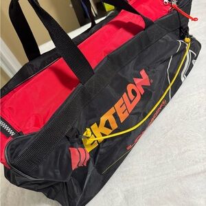 Ektelon Triple Threat Gear Sports Long Body XL Bag. Mint/ Premium Cond!
